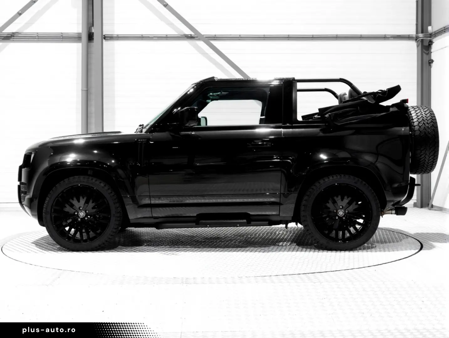 Land Rover Defender 90 Valiance Convertible 5.0 V8 HERITAGE