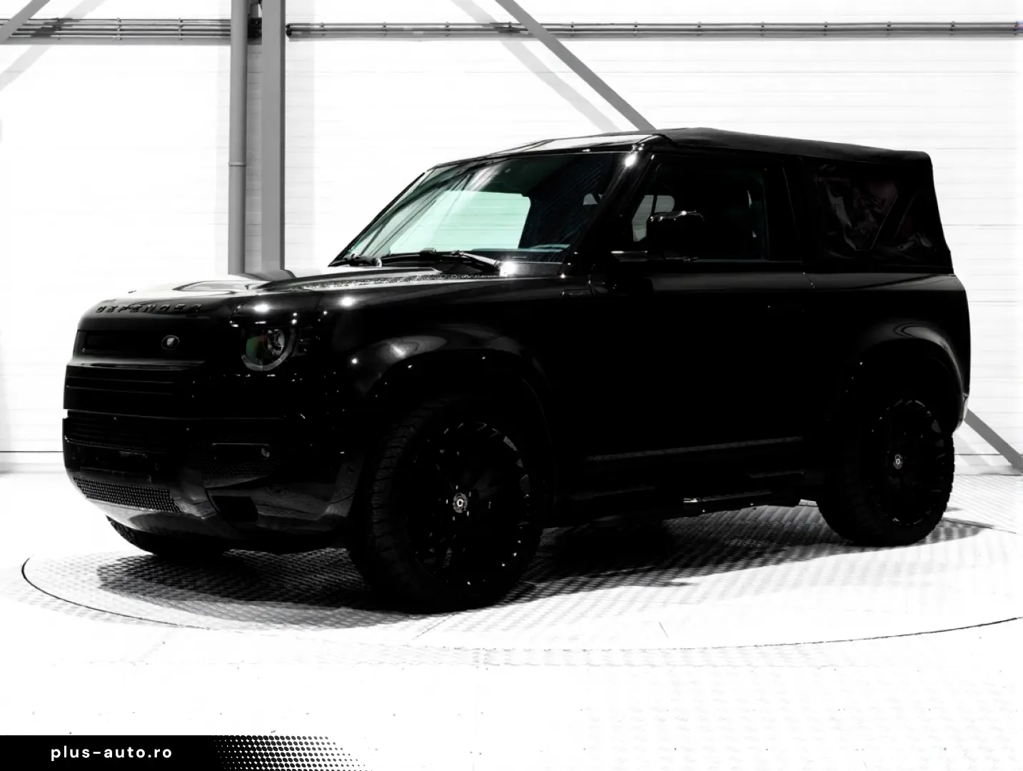 Land Rover Defender 90 Valiance Convertible 5.0 V8 HERITAGE