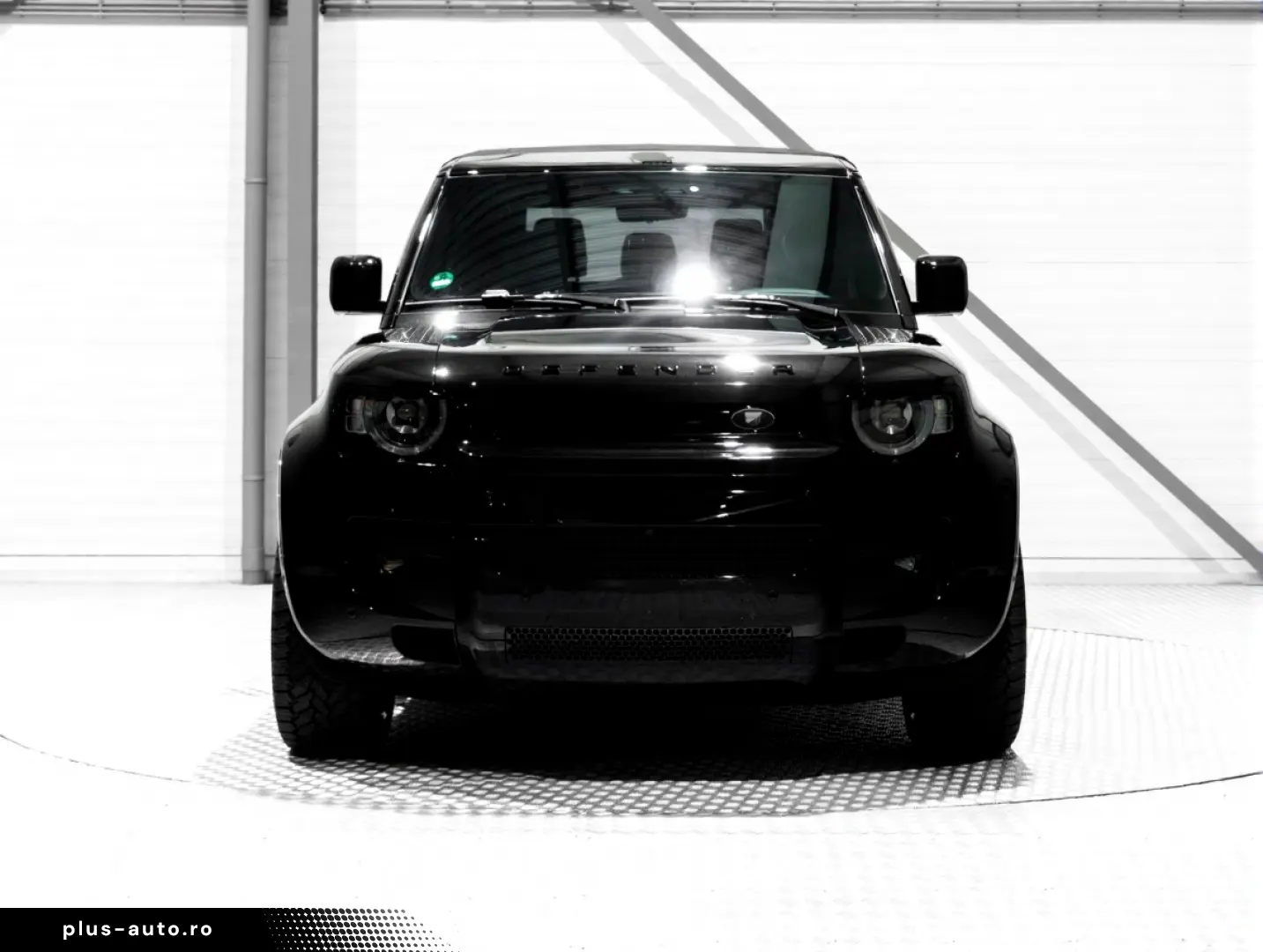 Land Rover Defender 90 Valiance Convertible 5.0 V8 HERITAGE