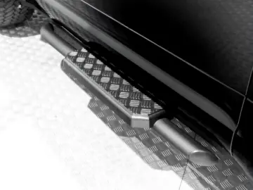 Land Rover Defender 90 Valiance Convertible 5.0 V8 HERITAGE