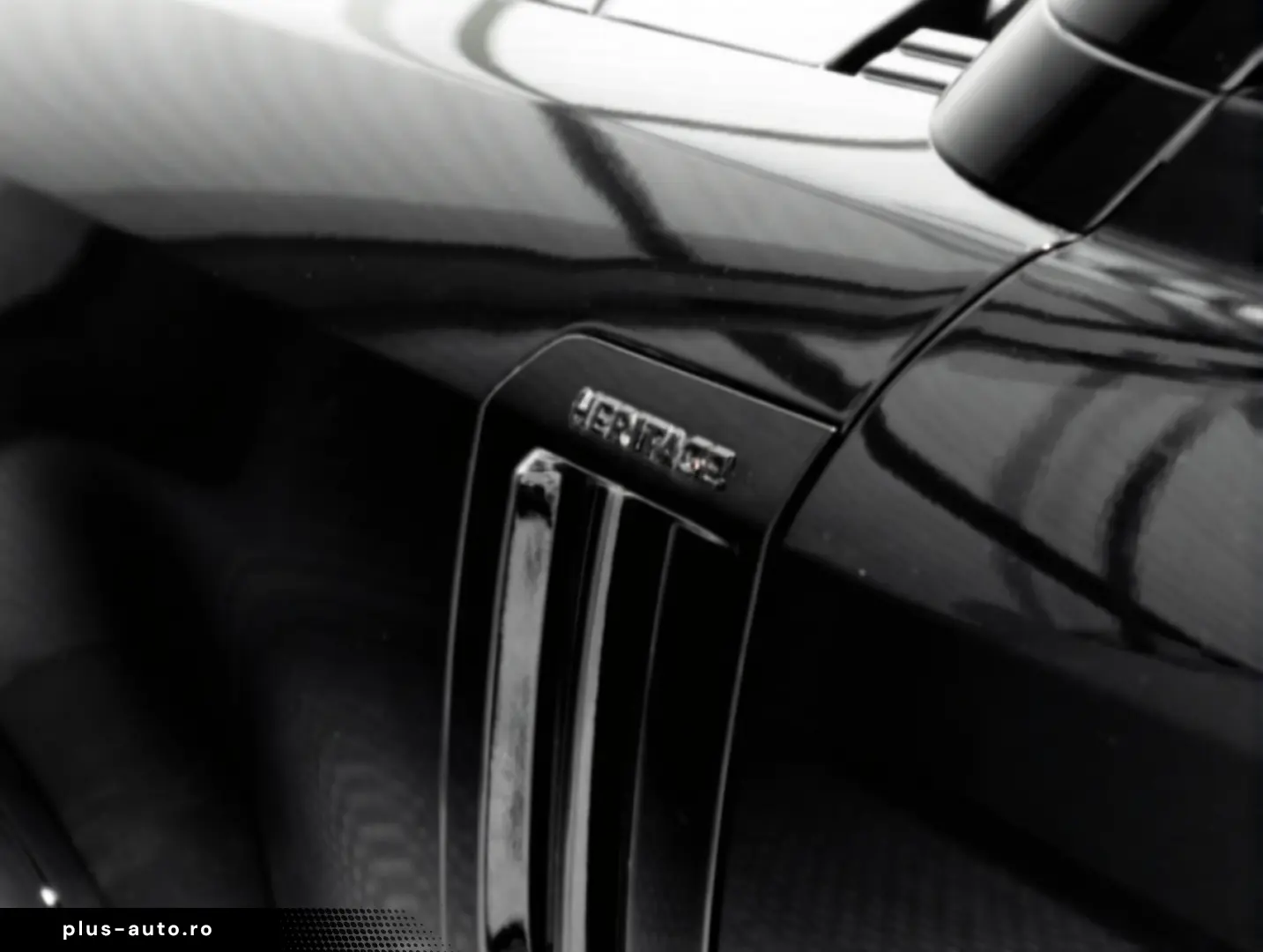 Land Rover Defender 90 Valiance Convertible 5.0 V8 HERITAGE