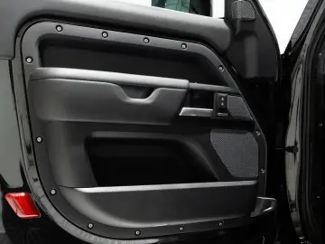 Land Rover Defender 90 Valiance Convertible 5.0 V8 HERITAGE