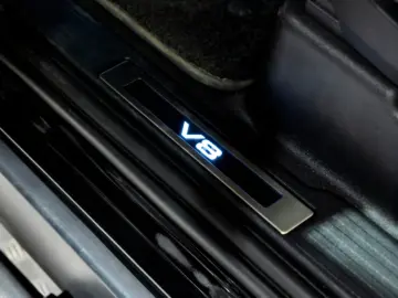 Land Rover Defender 90 Valiance Convertible 5.0 V8 HERITAGE