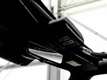 Land Rover Defender 90 Valiance Convertible 5.0 V8 HERITAGE