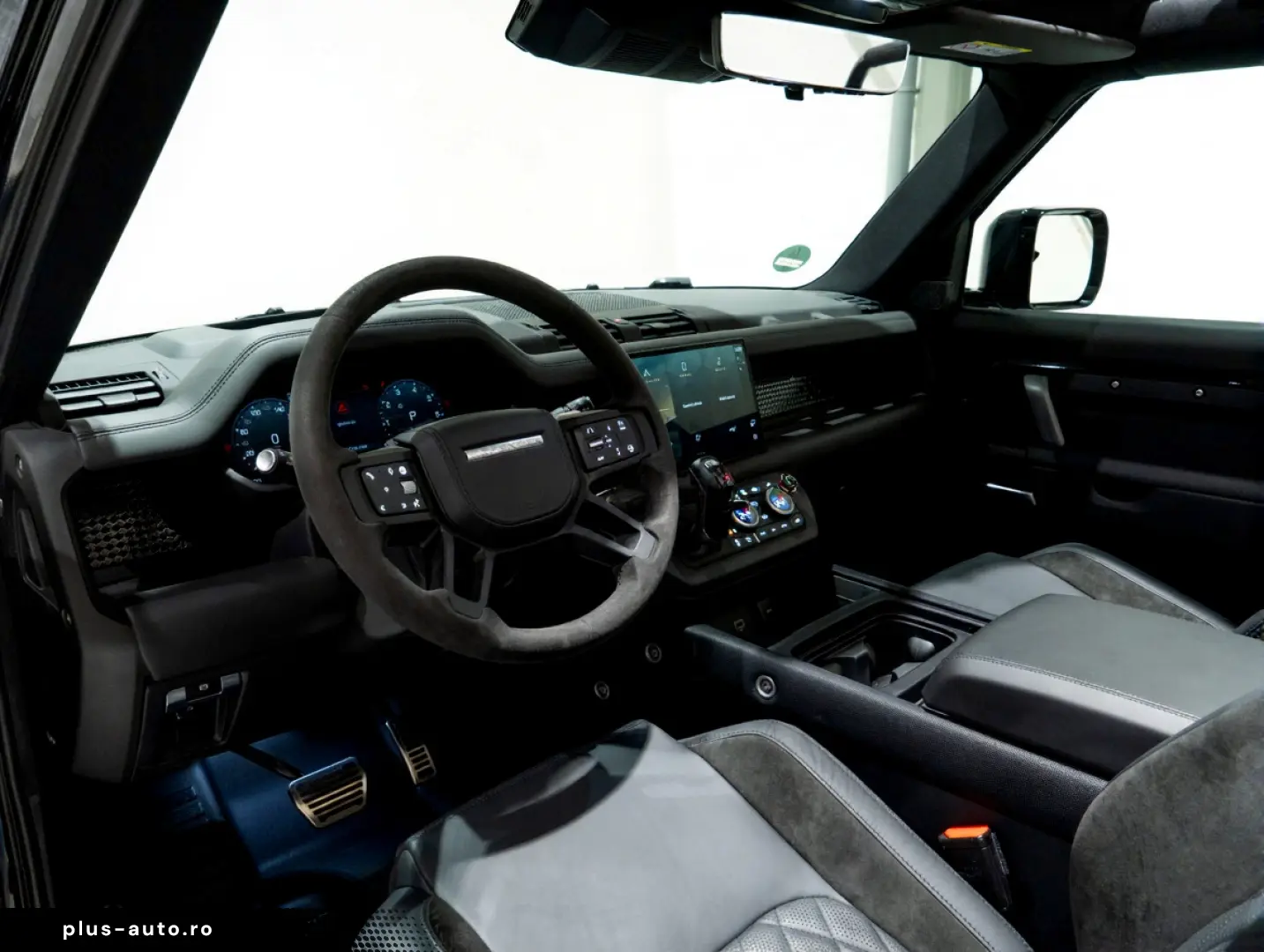 Land Rover Defender 90 Valiance Convertible 5.0 V8 HERITAGE