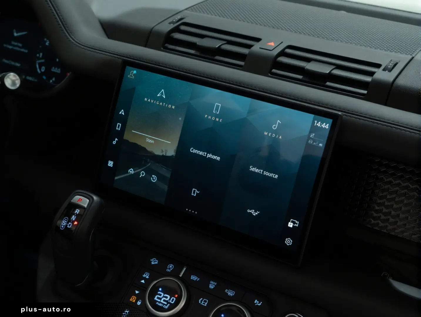 Land Rover Defender 90 Valiance Convertible 5.0 V8 HERITAGE