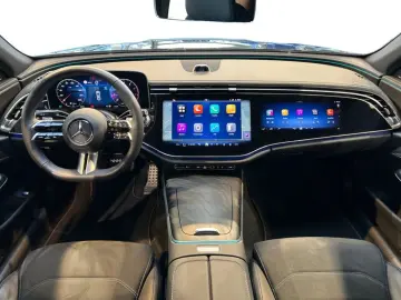 MERCEDES-BENZ E 200 AMG AMG MBUX Superscreen Burm Night Wide