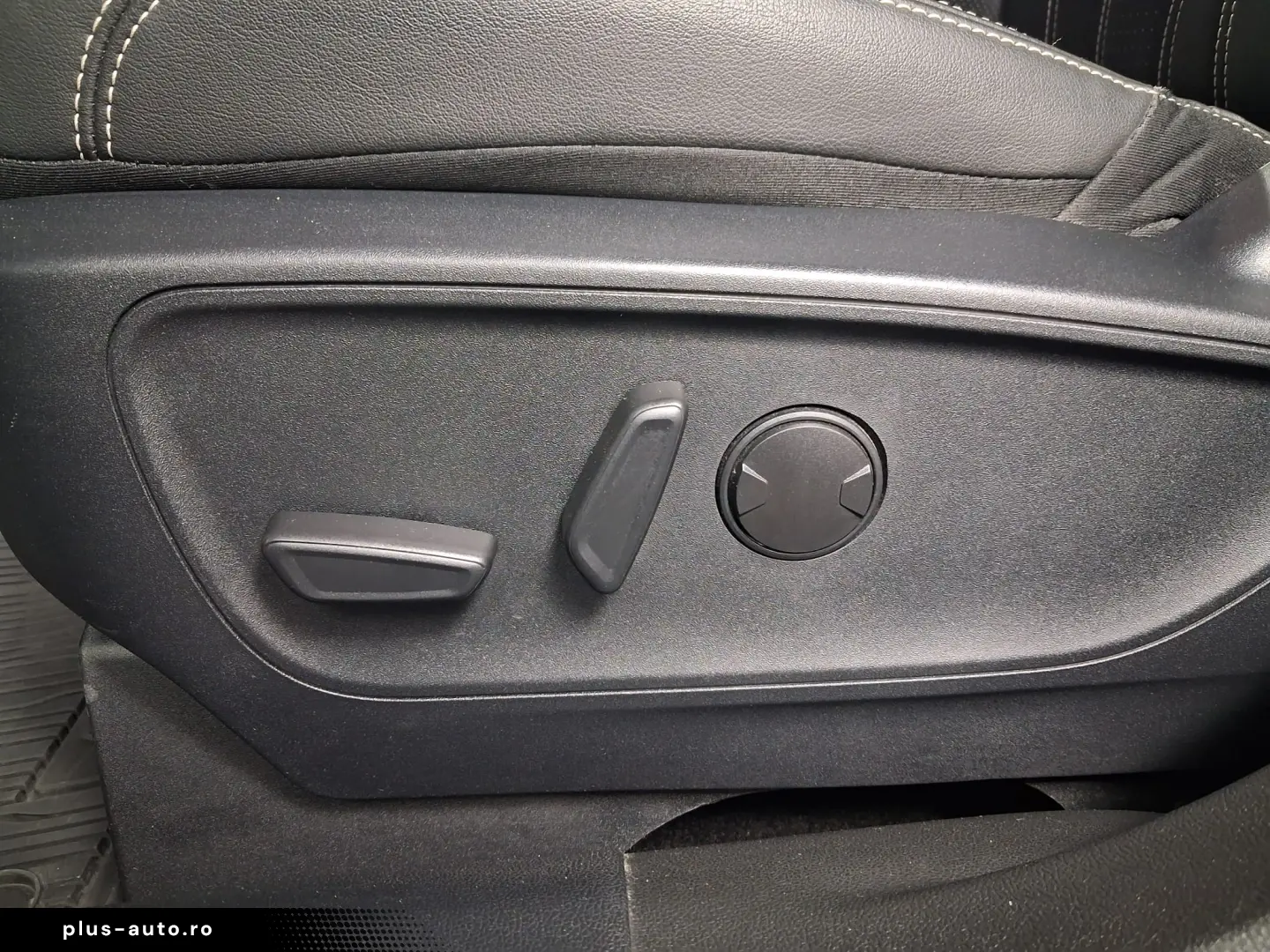 FORD KUGA VIGNALE A8 AWD 2.0ECOBULE 190CP 2021