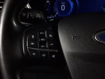 FORD KUGA VIGNALE A8 AWD 2.0ECOBULE 190CP 2021