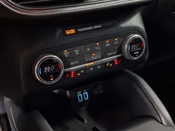 FORD KUGA VIGNALE A8 AWD 2.0ECOBULE 190CP 2021