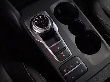 FORD KUGA VIGNALE A8 AWD 2.0ECOBULE 190CP 2021