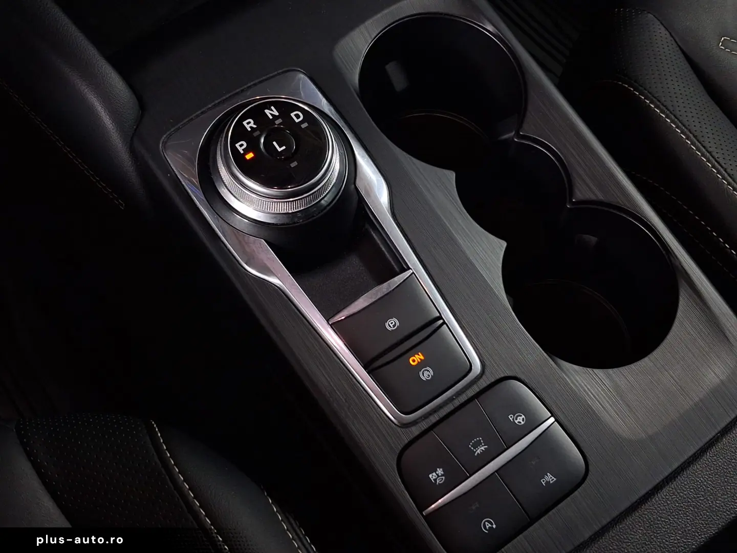 FORD KUGA VIGNALE A8 AWD 2.0ECOBULE 190CP 2021