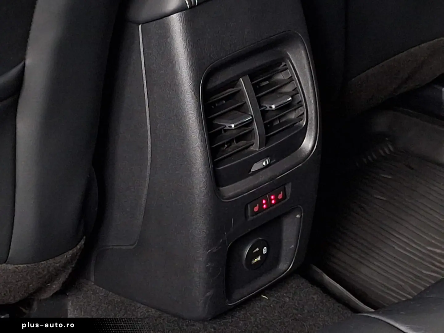 FORD KUGA VIGNALE A8 AWD 2.0ECOBULE 190CP 2021