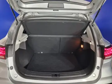 MG ZS ICE 1.5i 106CP 2023