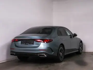 MERCEDES-BENZ E 220 d AMG Night AHK DISTRONIC Ambi KeylessGo