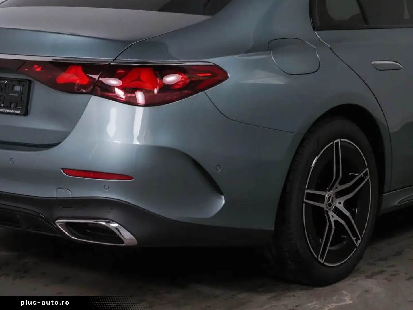 MERCEDES-BENZ E 220 d AMG Night AHK DISTRONIC Ambi KeylessGo