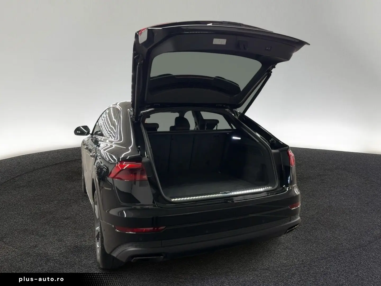 AUDI Q8 50 TDI qu. tiptr. MATRIX RFK NAVI VIRTUAL