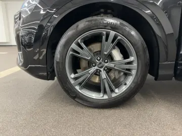 AUDI Q8 50 TDI qu. tiptr. MATRIX RFK NAVI VIRTUAL