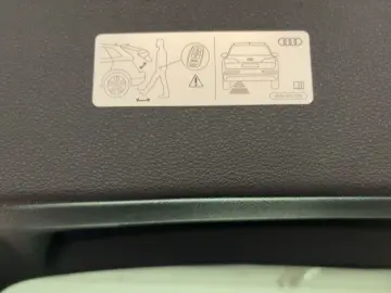 AUDI Q8 50 TDI qu. tiptr. MATRIX RFK NAVI VIRTUAL