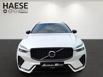 VOLVO XC60 B5 Ultra Dark AWD Luftfederung Bowers&Wilki