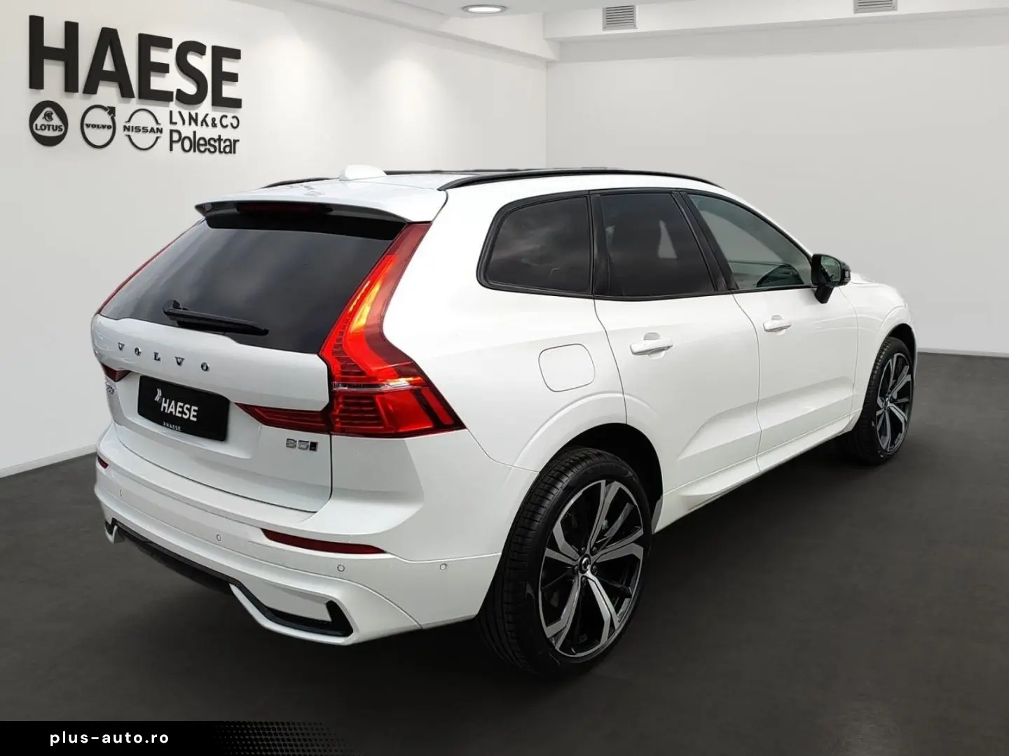 VOLVO XC60 B5 Ultra Dark AWD Luftfederung Bowers&Wilki