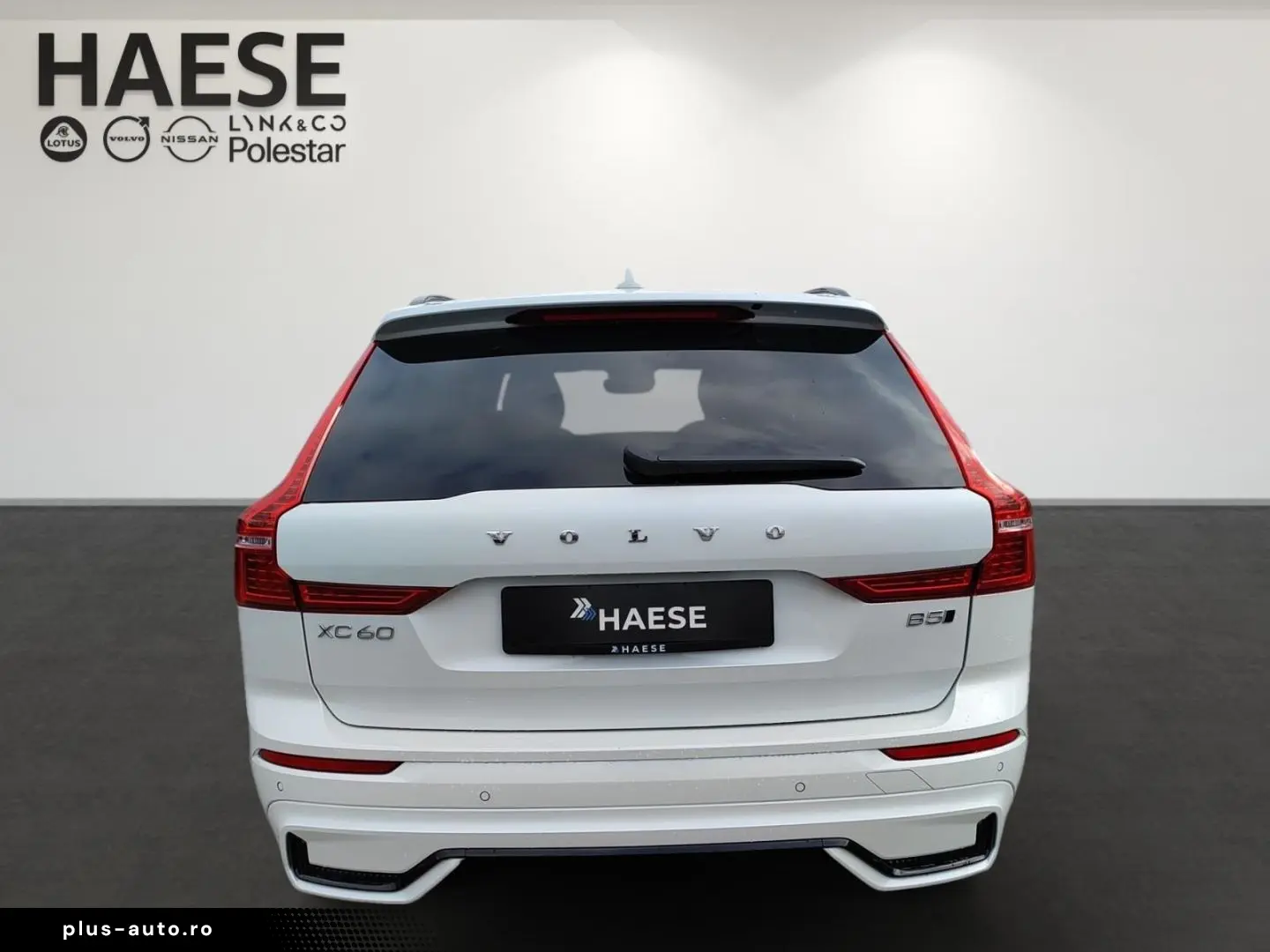 VOLVO XC60 B5 Ultra Dark AWD Luftfederung Bowers&Wilki