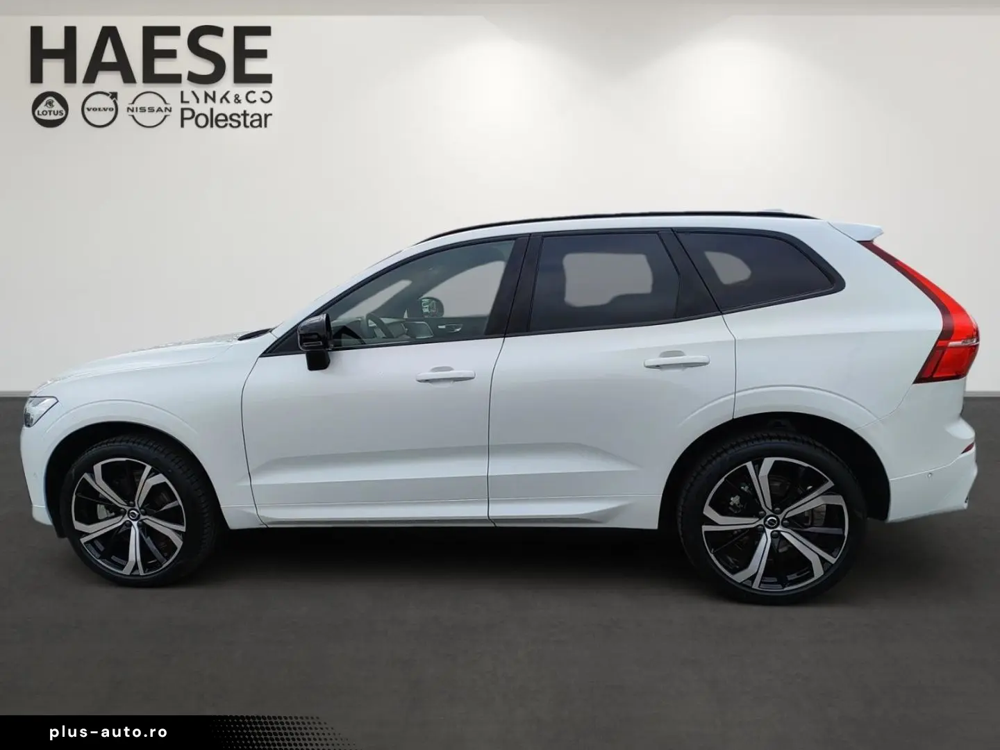 VOLVO XC60 B5 Ultra Dark AWD Luftfederung Bowers&Wilki