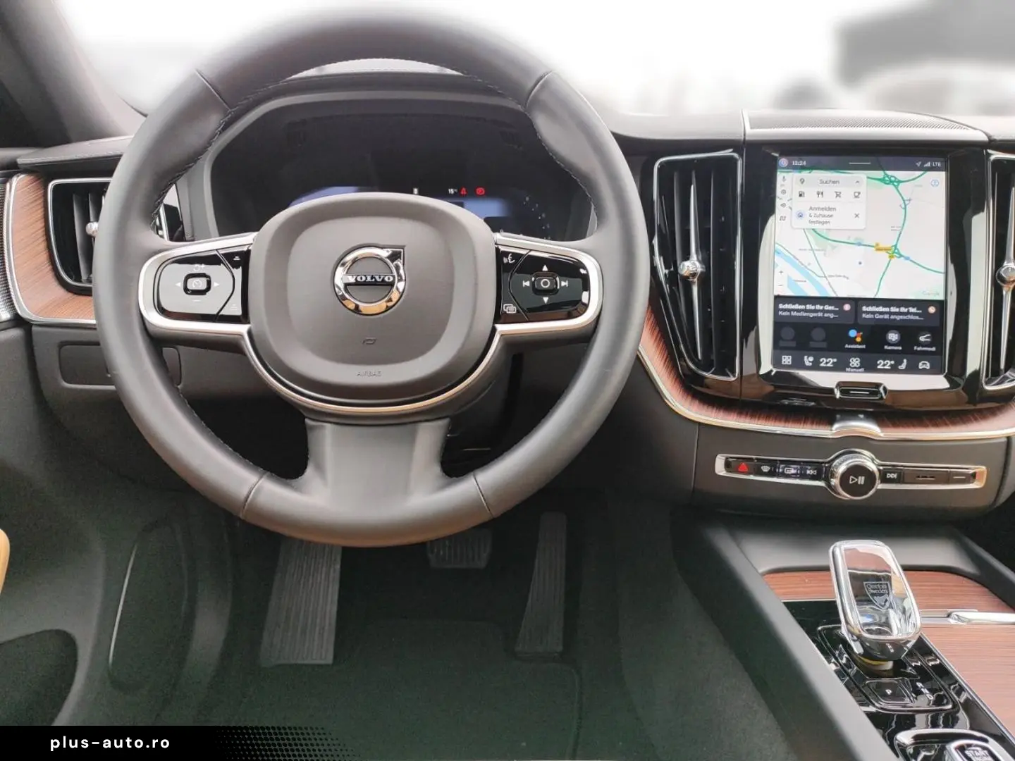 VOLVO XC60 B5 Ultra Dark AWD Luftfederung Bowers&Wilki