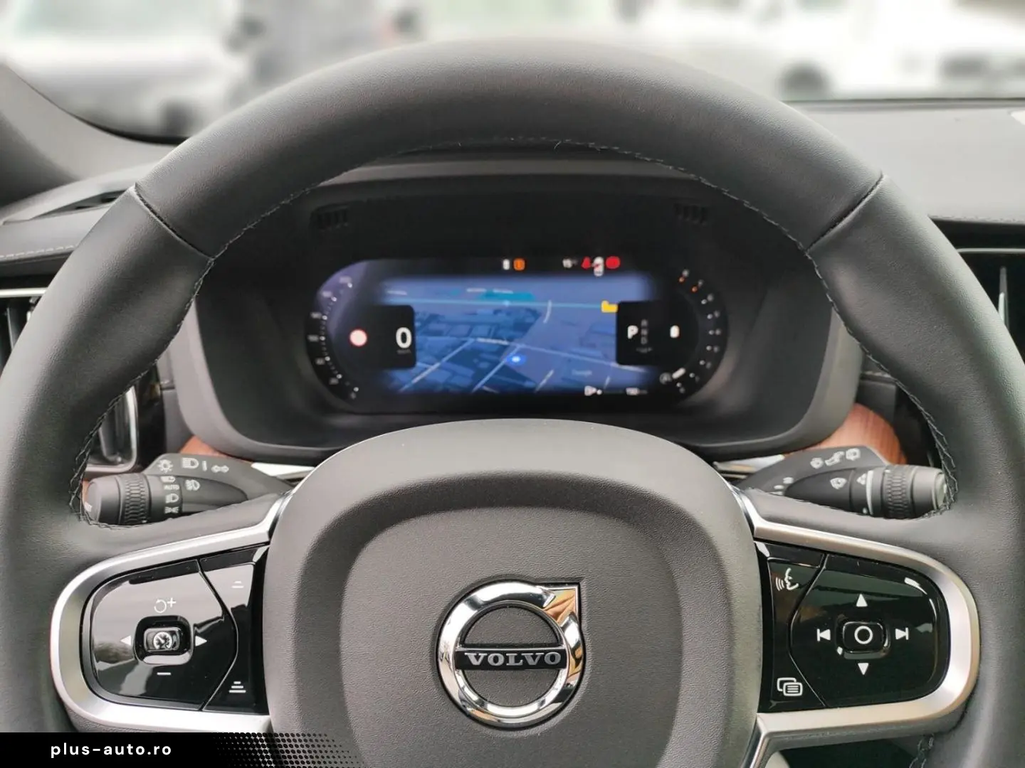 VOLVO XC60 B5 Ultra Dark AWD Luftfederung Bowers&Wilki