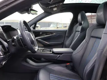 ASTON MARTIN DBX 707 FACELIFT-Pano-B&W-ACC