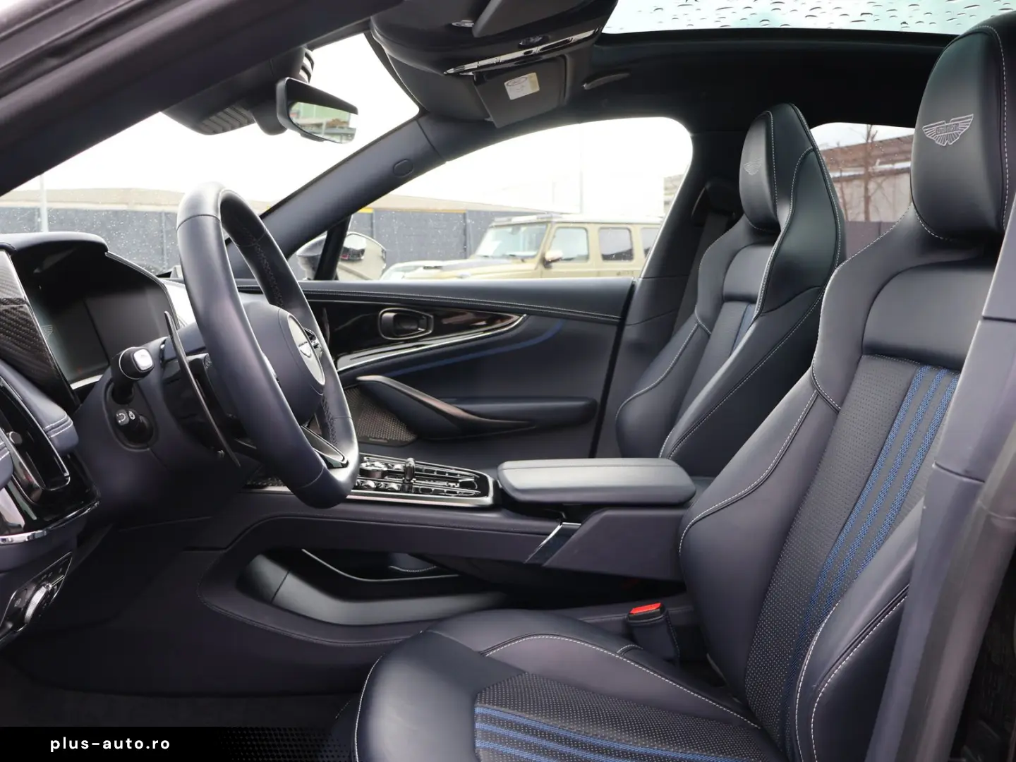 ASTON MARTIN DBX 707 FACELIFT-Pano-B&W-ACC