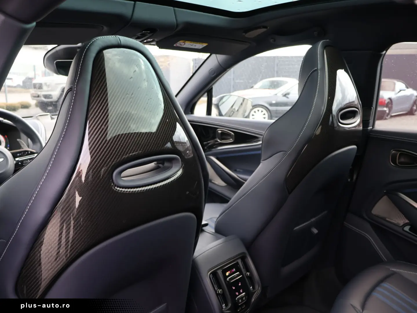 ASTON MARTIN DBX 707 FACELIFT-Pano-B&W-ACC