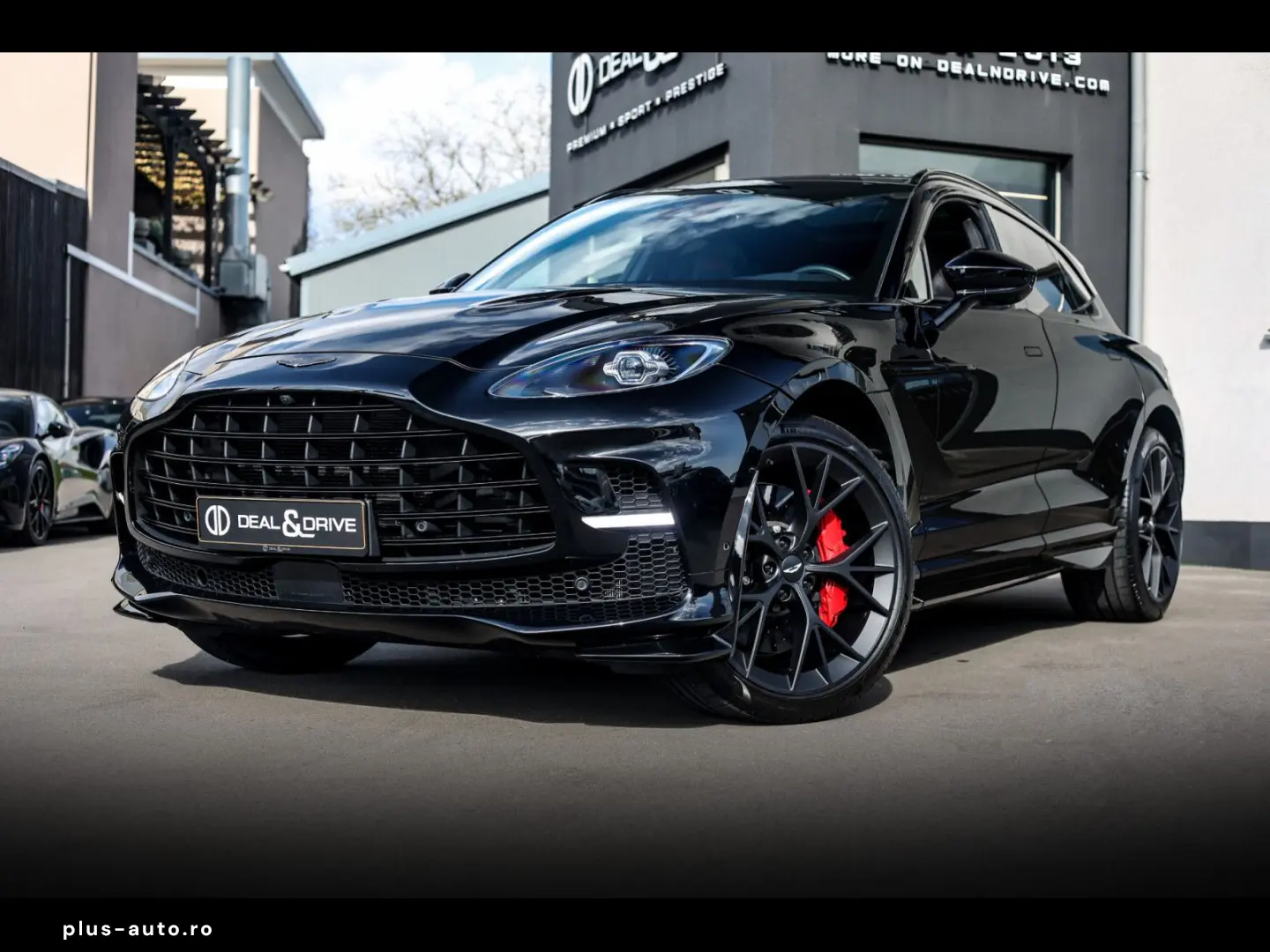 ASTON MARTIN DBX 707 JET BLACK WARRANTY 12 27 CARBON 360 ACC