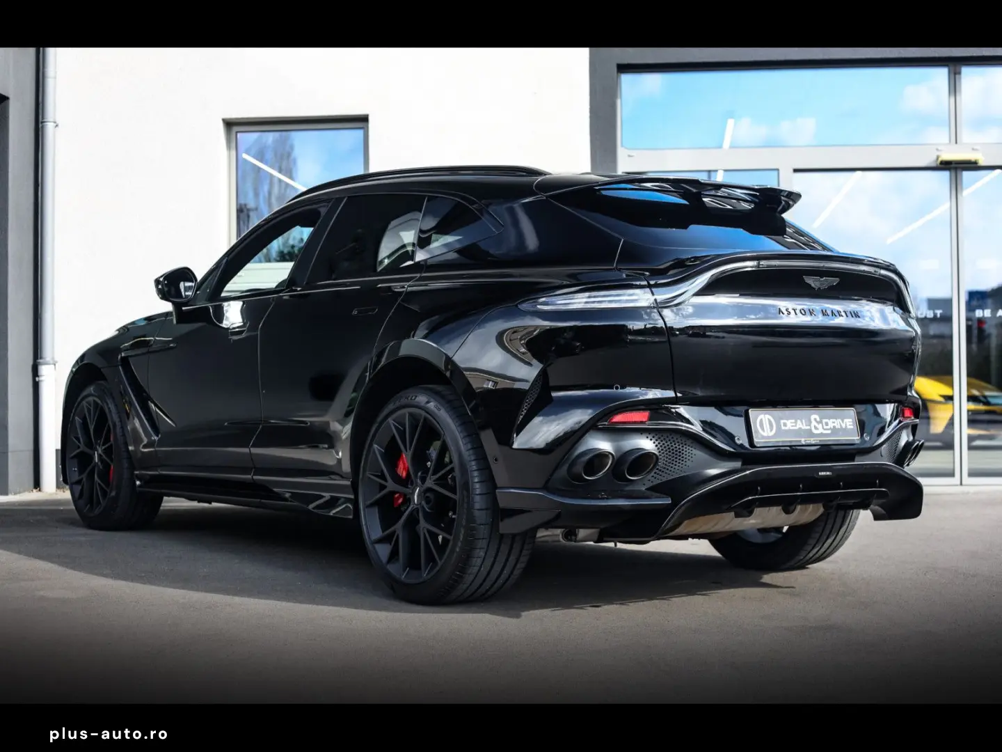 ASTON MARTIN DBX 707 JET BLACK WARRANTY 12 27 CARBON 360 ACC