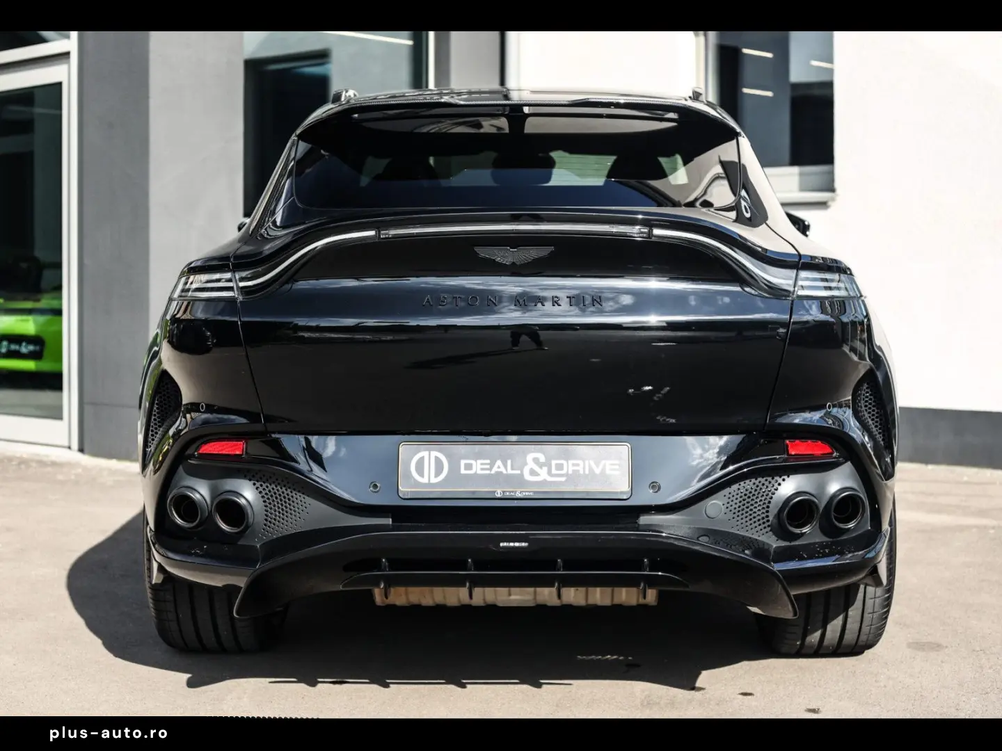 ASTON MARTIN DBX 707 JET BLACK WARRANTY 12 27 CARBON 360 ACC