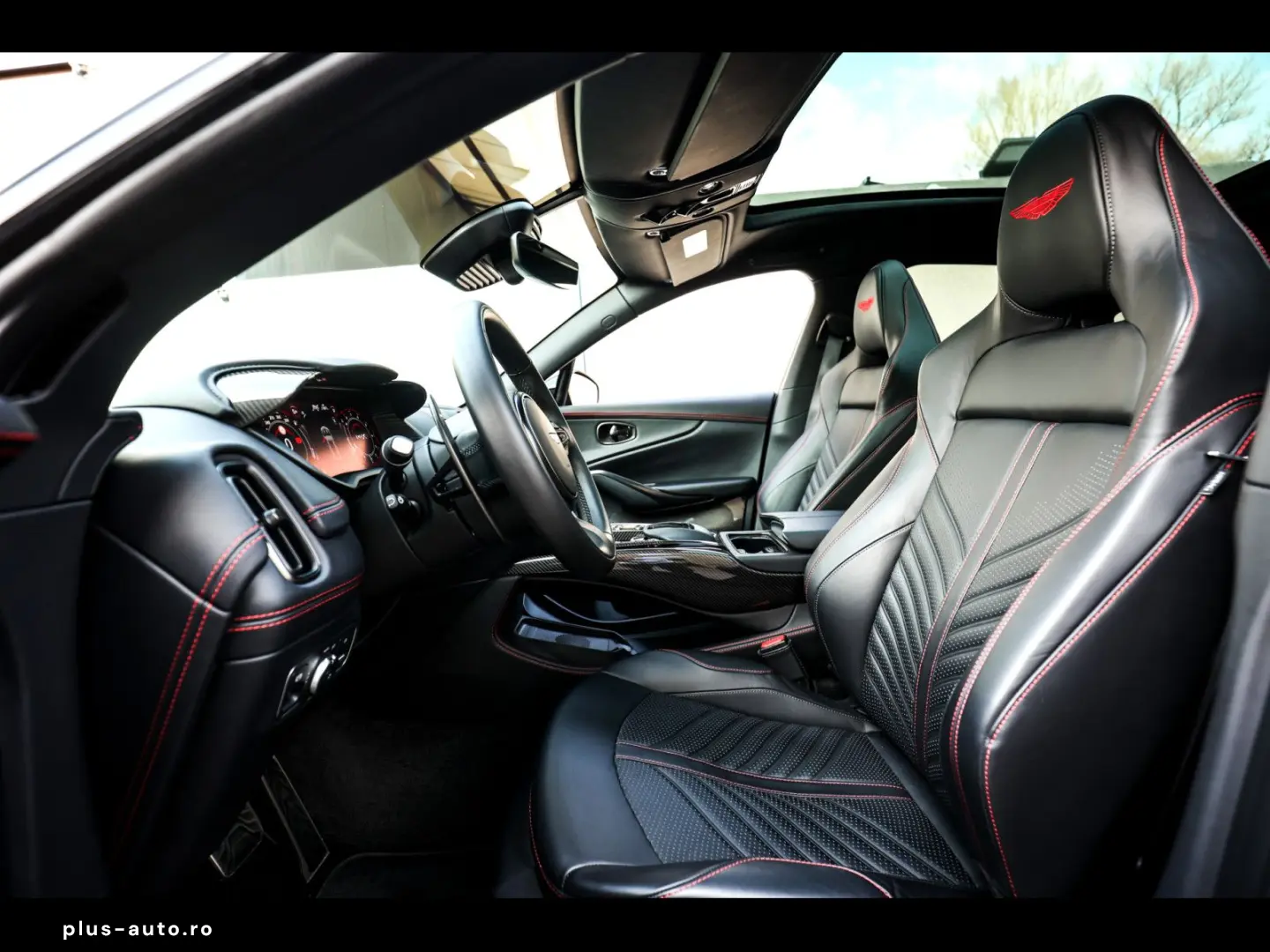 ASTON MARTIN DBX 707 JET BLACK WARRANTY 12 27 CARBON 360 ACC