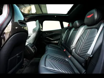 ASTON MARTIN DBX 707 JET BLACK WARRANTY 12 27 CARBON 360 ACC