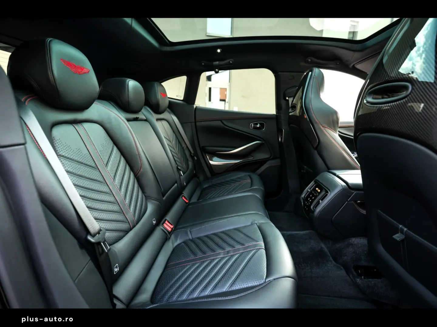 ASTON MARTIN DBX 707 JET BLACK WARRANTY 12 27 CARBON 360 ACC