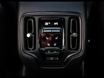 ASTON MARTIN DBX 707 JET BLACK WARRANTY 12 27 CARBON 360 ACC