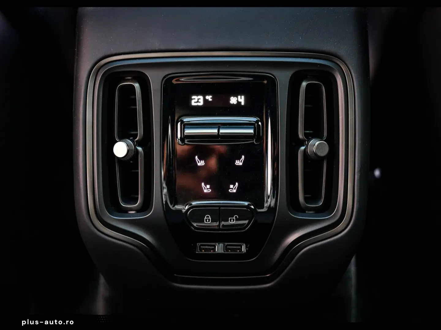 ASTON MARTIN DBX 707 JET BLACK WARRANTY 12 27 CARBON 360 ACC