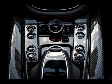 ASTON MARTIN DBX 707 JET BLACK WARRANTY 12 27 CARBON 360 ACC