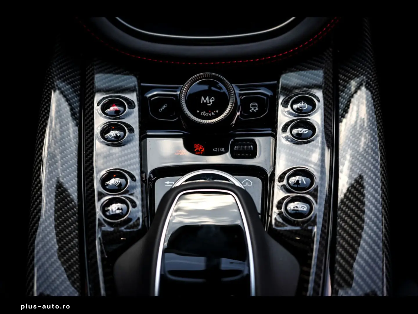 ASTON MARTIN DBX 707 JET BLACK WARRANTY 12 27 CARBON 360 ACC