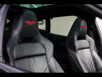 ASTON MARTIN DBX 707 JET BLACK WARRANTY 12 27 CARBON 360 ACC