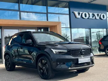 VOLVO XC 40 B3 Ultra Black Edition