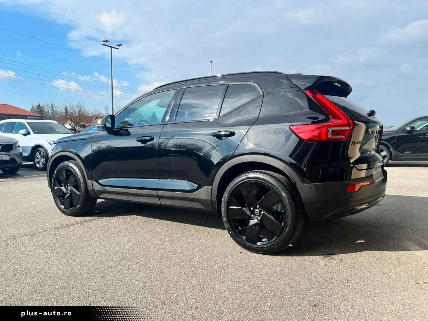VOLVO XC 40 B3 Ultra Black Edition