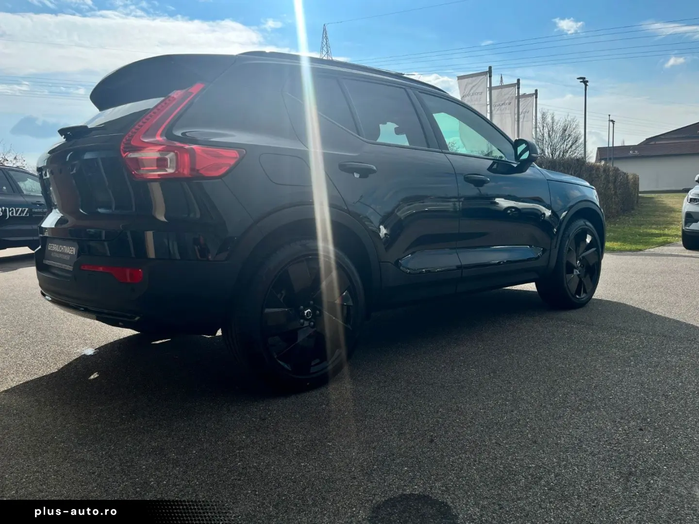 VOLVO XC 40 B3 Ultra Black Edition