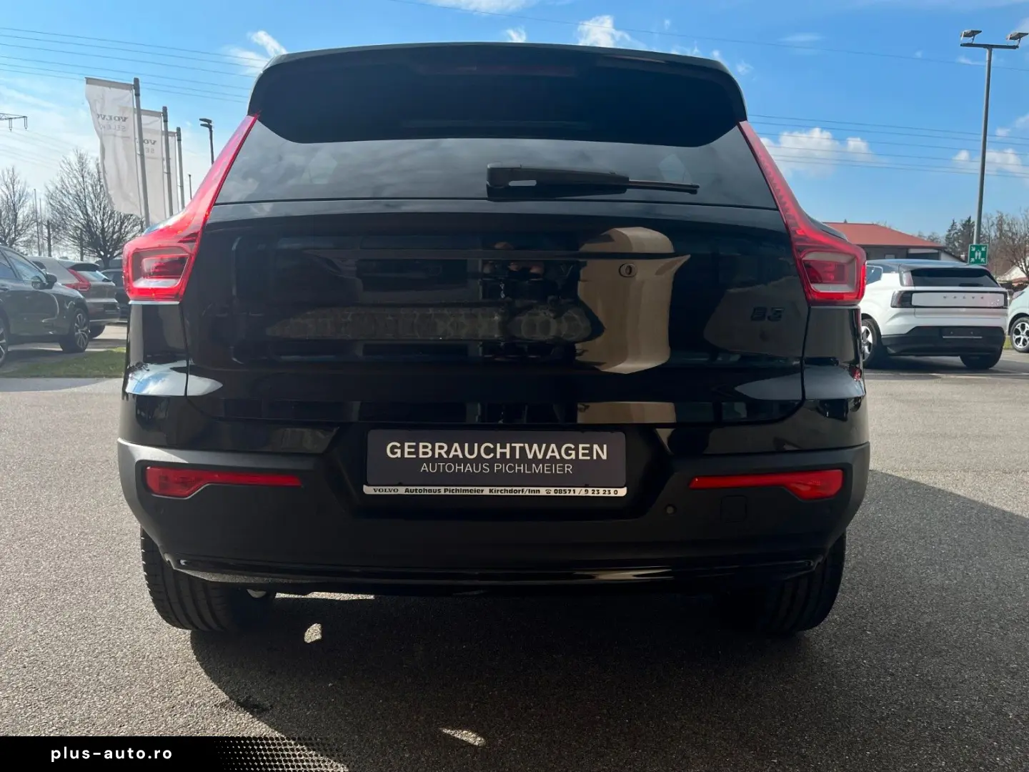 VOLVO XC 40 B3 Ultra Black Edition