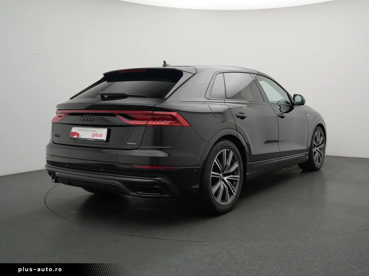 AUDI Q8 competition plus CARBON AHK LUFT RAUTE MATRIX