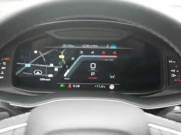 AUDI Q8 competition plus CARBON AHK LUFT RAUTE MATRIX