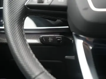 AUDI Q8 competition plus CARBON AHK LUFT RAUTE MATRIX